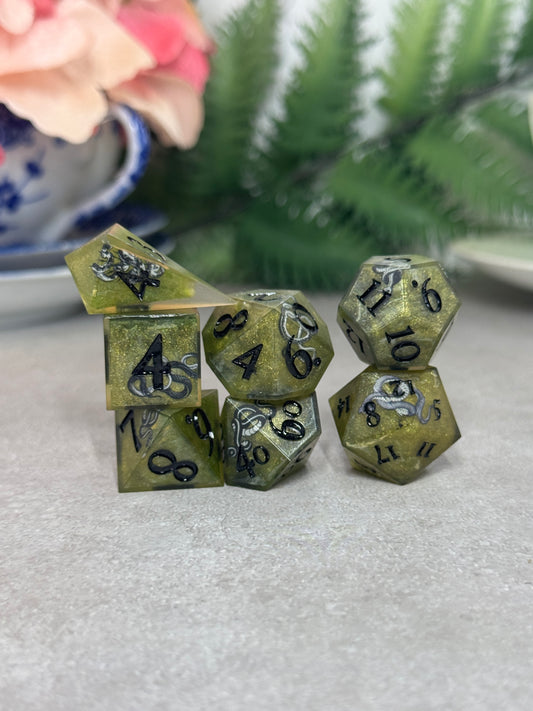 Opheodrys | 7 Piece Polyhedral Dice Set