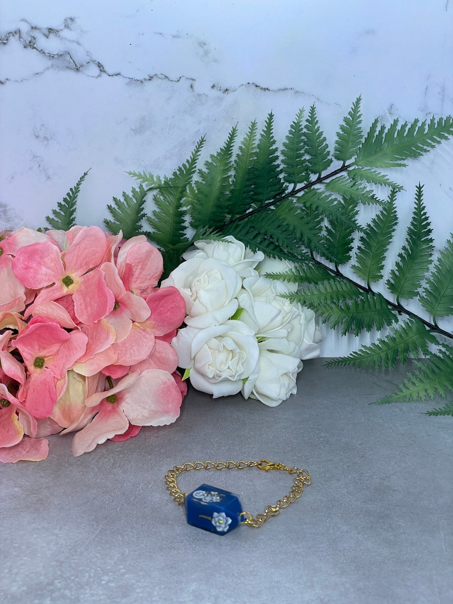 Dice Pendant | Atlantic Blue | Filigree | Gold Bracelet